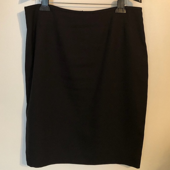 Le Suit Dresses & Skirts - Black Dress Skirt
